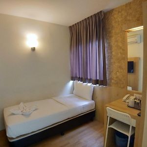 Deluxe Single Room no window